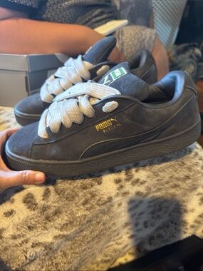 Puma Black Suede Low-Top Sneakers with Gray Laces
